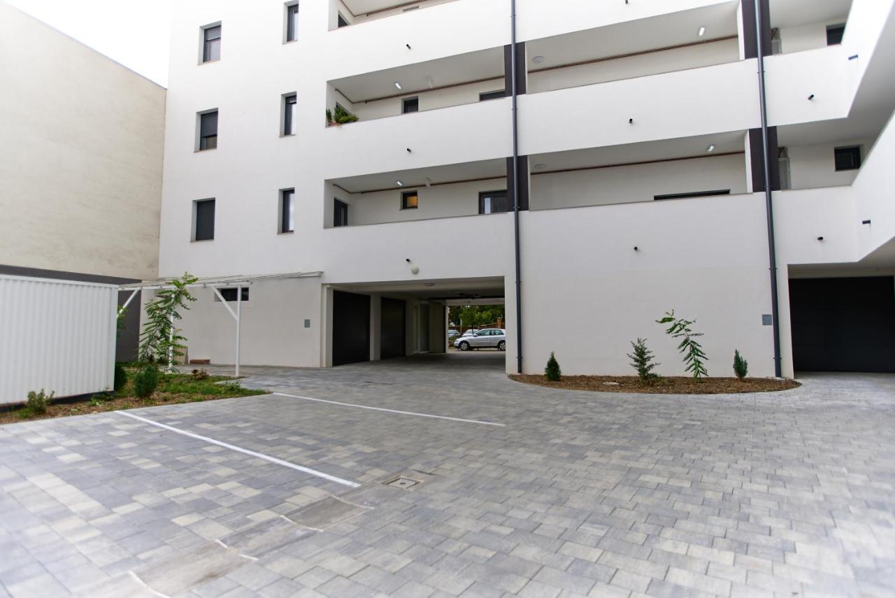 Starlight Silver Szeged - Exclusive Exterior photo