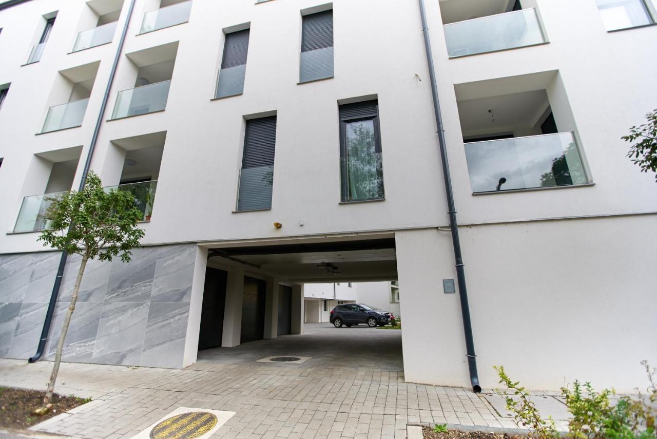 Starlight Silver Szeged - Exclusive Exterior photo