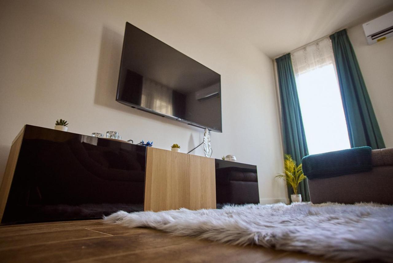 Starlight Silver Szeged - Exclusive Exterior photo